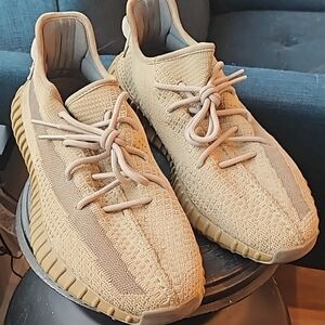 adidas Yeezy Boost 350 V2 Earth - size 12.5